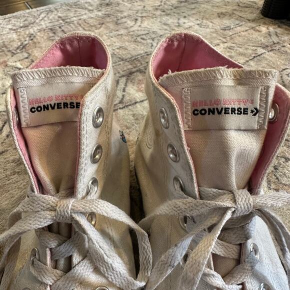 Converse Hello Kitty x Chuck Taylor All Star Hi 'Flowers' Women's SZ 6 Sanrio - Picture 10 of 16